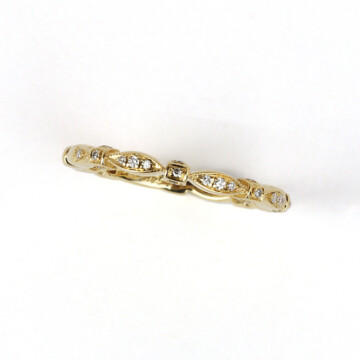 Featured image of this Women’s 14k Yellow Gold Ring with Diamond