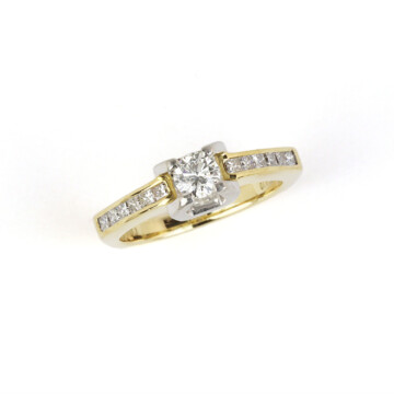 Featured image of this Women’s 18k Yellow Gold Diamond Ring