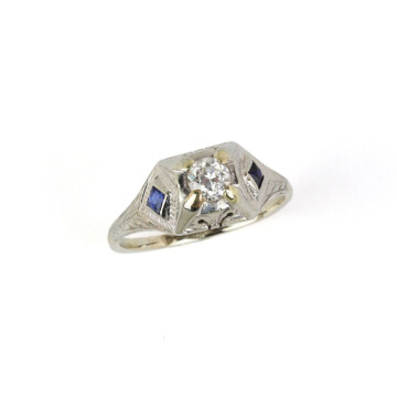 Featured image of this Vintage Women’s 18k White Gold Diamond, Sapphire Ring