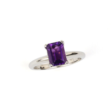 Featured image of this Women’s 14k White Gold Amethyst Ring