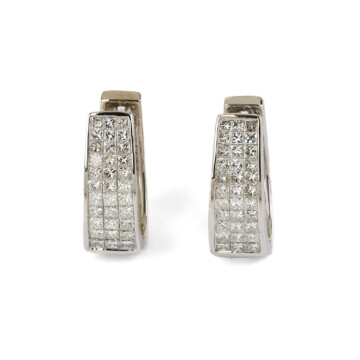 Featured image of this Women’s 14k White Gold Diamond Oval Hoop Earrings