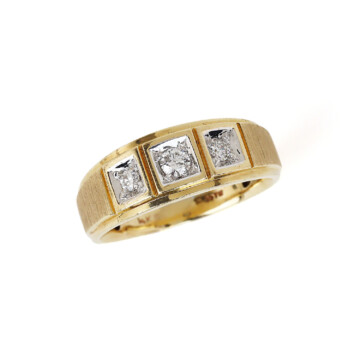 Featured image of this Men’s 14k Yellow Gold Diamond Ring