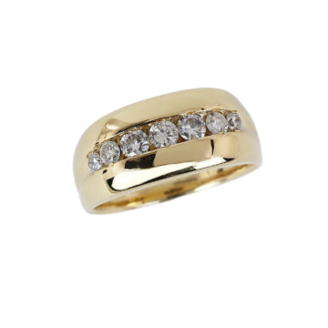 Featured image of this Men’s 14k Yellow Gold Diamond Ring