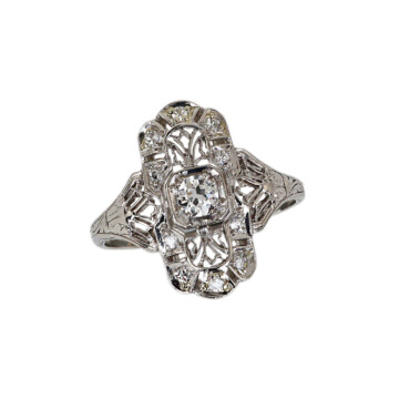 Featured image of this Vintage Women’s Platinum Diamond Ring