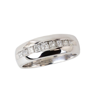 Featured image of this Men’s 14k White Gold Diamond Ring