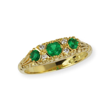 Featured image of this Vintage Women’s 18k Yellow Gold Diamond, Emerald Ring