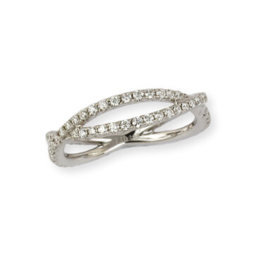 Featured image of this Women’s 14k White Gold Diamond Crossover Ring
