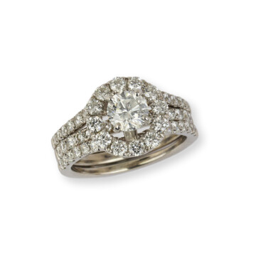 Featured image of this Shane Co. 14k White Gold Diamond Bridal Ring Set