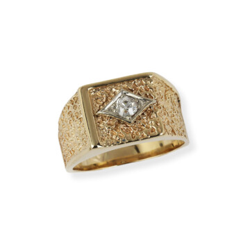 Featured image of this Men’s 14k Yellow Gold, Old Mine Cut Diamond Ring