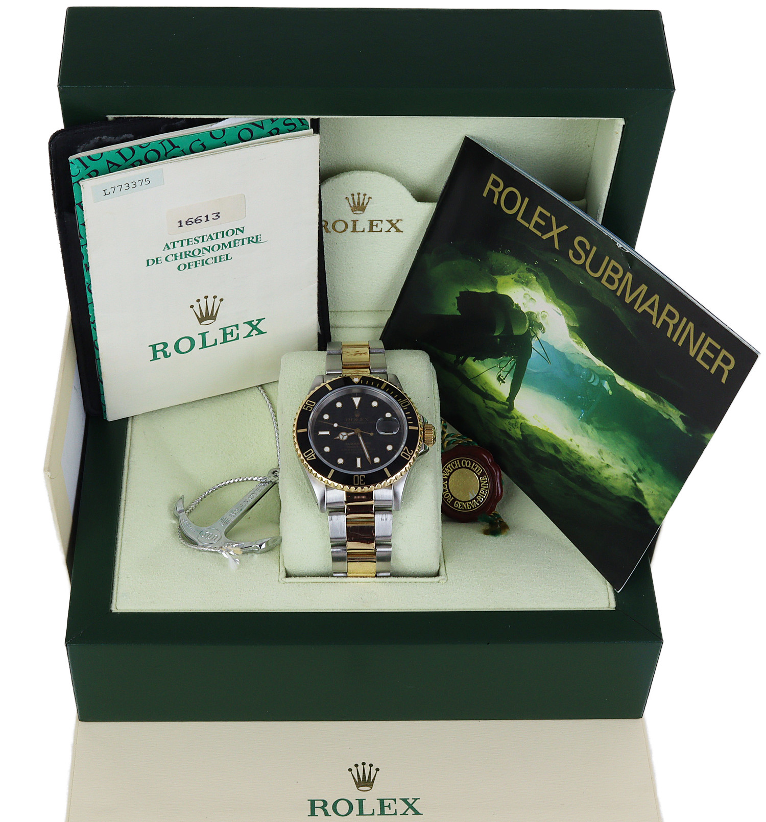 Gallery image of this Men’s 18k Yellow Gold, Stainless Steel Submariner Rolex Wristwatch – 40mm Case