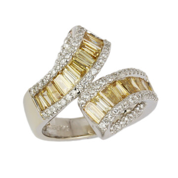 Featured image of this Women’s 18k White Gold Diamond Ring EGL Cert