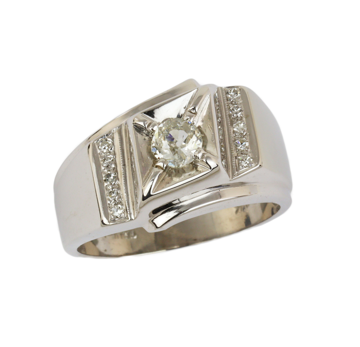 Featured image of this Men’s 14k White Gold Diamond Ring