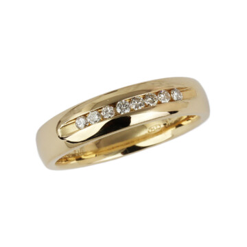 Featured image of this Men’s 14k Yellow Gold Diamond Ring