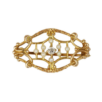 Featured image of this Women’s Vintage 14k Yellow Gold Pearl, Diamond Brooch