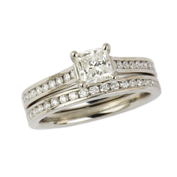 Featured image of this Women’s Platinum Diamond Ring Set GIA Cert.
