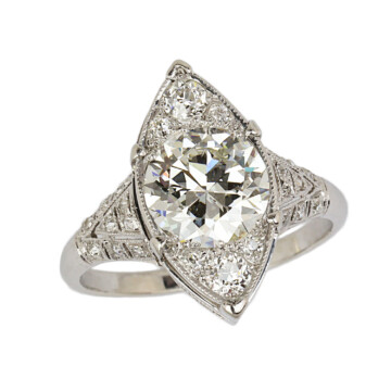 Featured image of this Vintage Women’s Platinum Diamond Ring EGL Cert
