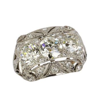 Featured image of this Vintage Women’s Platinum Diamond Ring EGL Cert