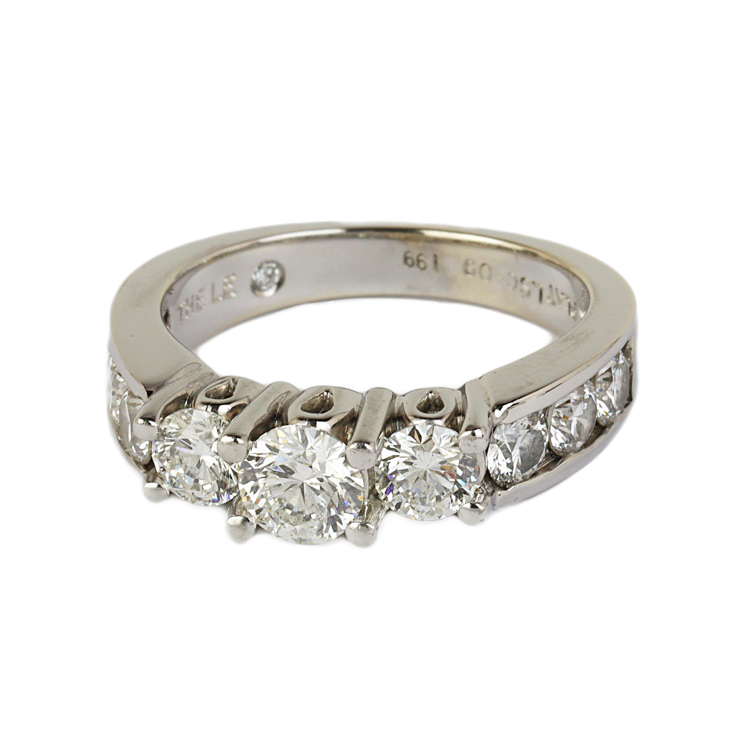 Gallery image of this Women’s 18k White Gold Diamond Ring EGL Cert