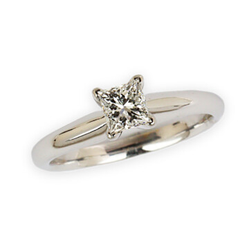 Featured image of this Women’s 18k White Gold Diamond Bridal Ring GIA Cert
