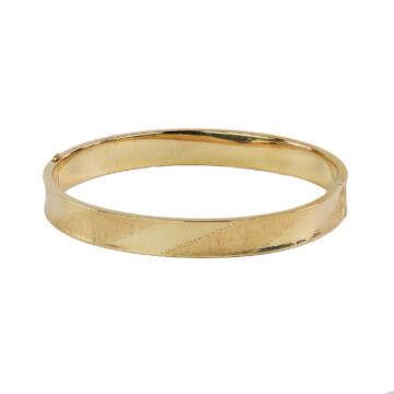 Featured image of this Women’s 14k Yellow Gold Bangle Bracelet