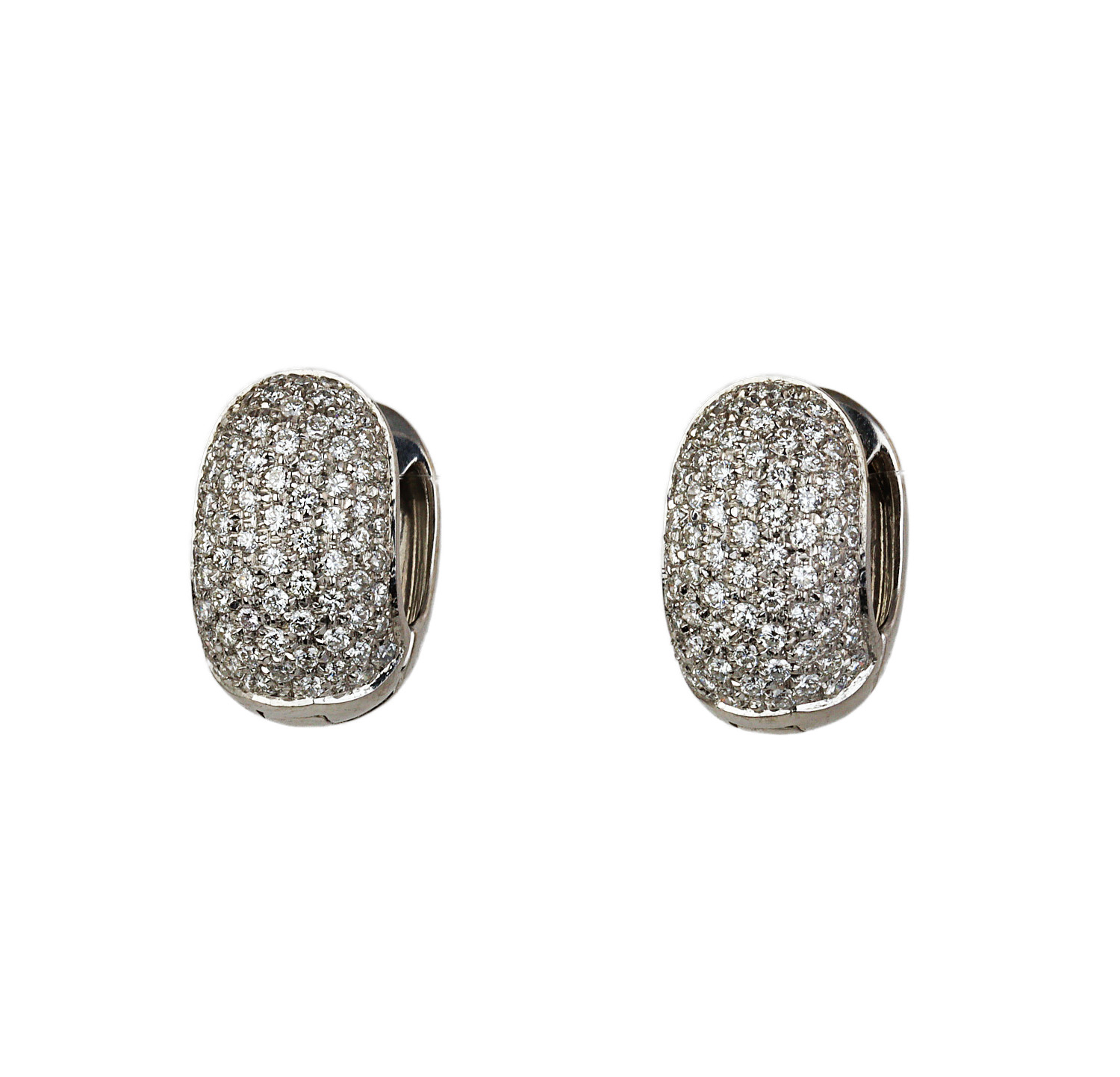 Featured image of this Women’s 18k White Gold Diamond Hoop Earrings