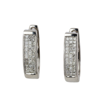 Featured image of this Women’s 14k White Gold Diamond Oval Hoop Earrings