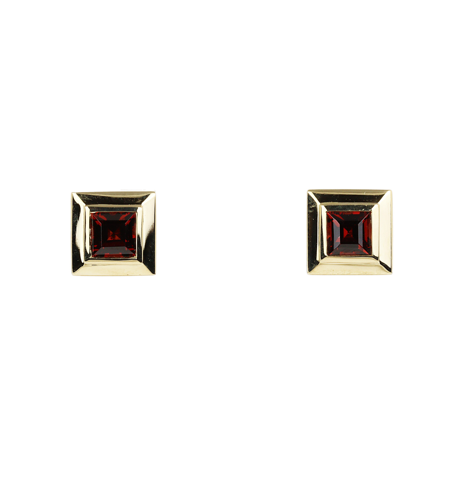 Featured image of this Women’s 14k Yellow Gold Garnet Stud Earrings