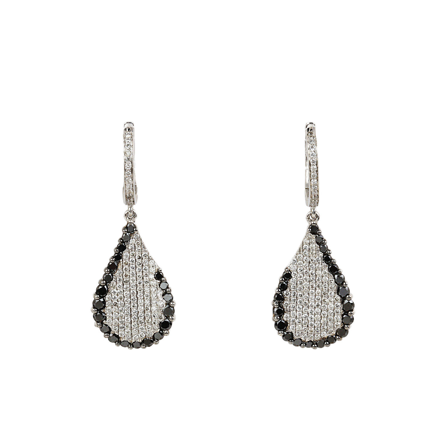 Featured image of this Women’s 14k White Gold Diamond Dangle Earrings