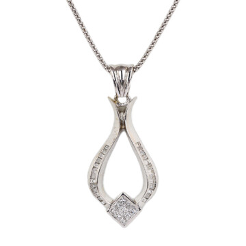 Featured image of this Women’s 14k White Gold Diamond Necklace