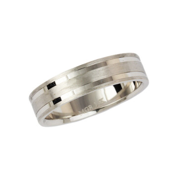 Featured image of this Men’s 14k White Gold Band Ring
