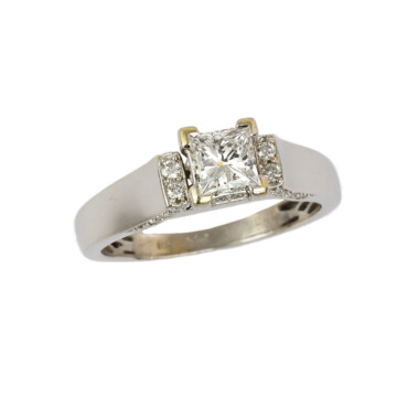 Featured image of this Women’s 18k White Gold Diamond Bridal Ring EGL Cert.