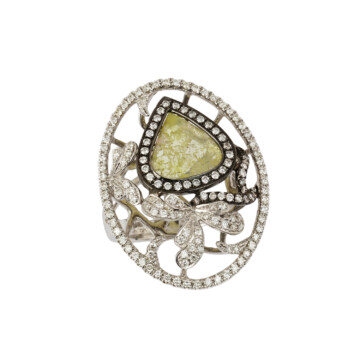 Featured image of this One Of A Kind Women’s 18k White Gold Diamond Ring