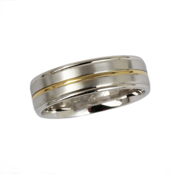 Featured image of this Men’s 14k White & Yellow Gold Band Ring