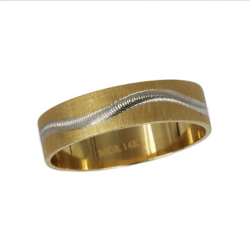 Featured image of this Men’s 14k Yellow & White Gold Band Ring