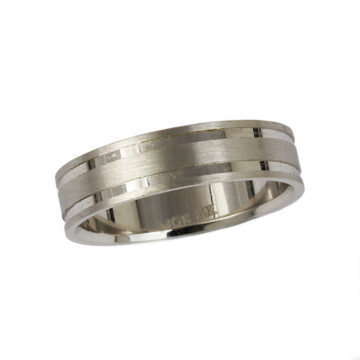 Featured image of this Men’s 14k White Gold Band Ring