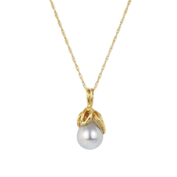 Featured image of this Women’s 14k Yellow Gold Pearl Necklace