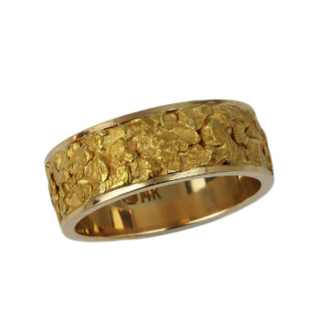 Featured image of this Custom Men’s 14k Yellow Gold Natural Nugget Band Ring