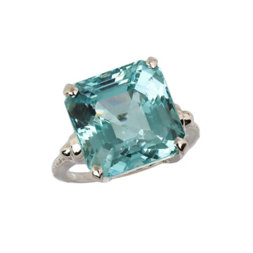 Featured image of this Women’s 14k White Gold Aquamarine Ring