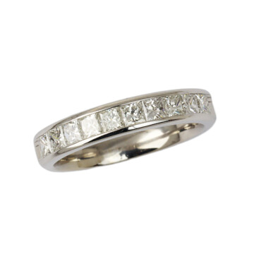 Featured image of this Unisex 14k White Gold Diamond Band Ring