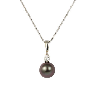 Featured image of this Women’s 18k White Gold Diamond, Pearl Necklace