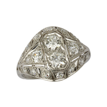 Featured image of this Women’s Platinum Diamond Ring EGL Cert