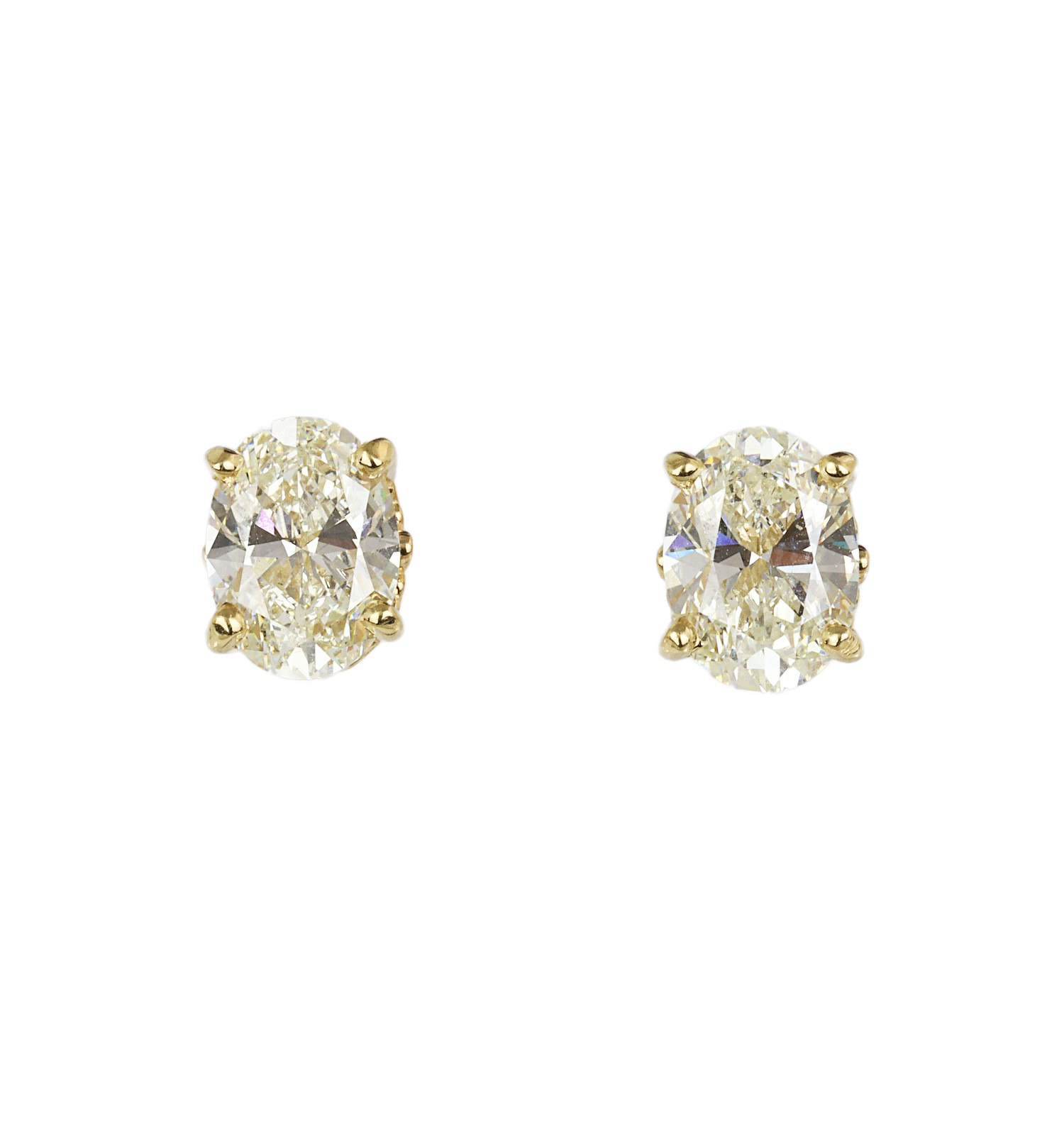 Featured image of this Women’s 14k Yellow Gold Diamond Stud Earrings EGL Cert