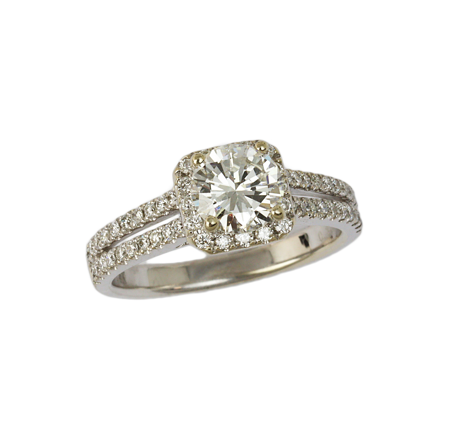 Featured image of this Women’s 14k White Gold Diamond Bridal Ring EGL Cert