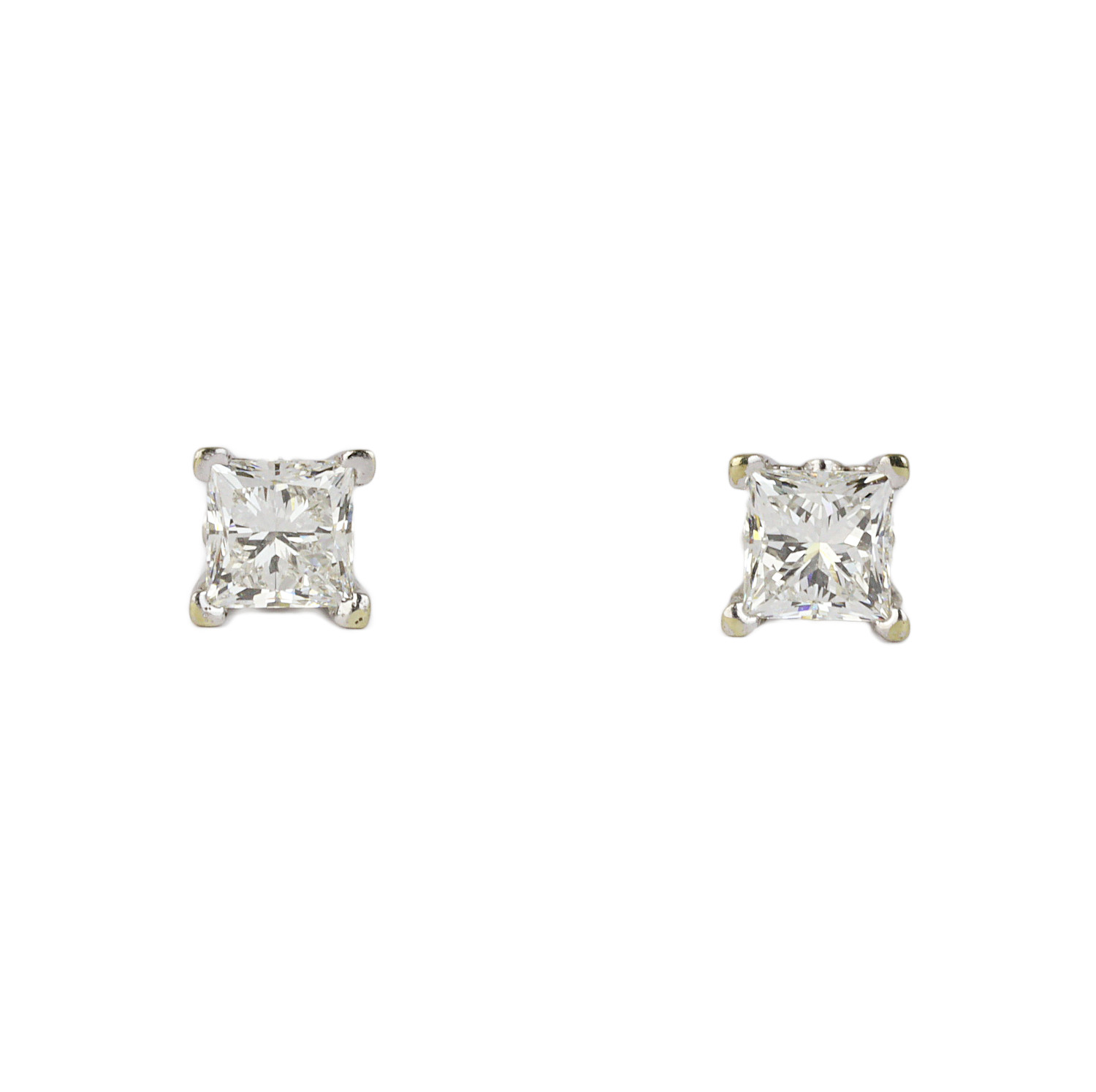 Featured image of this Women’s 14k White Gold Diamond Stud Earrings EGL Cert