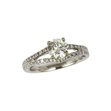 Featured image of this Women’s 14k White Gold Diamond Bridal Ring EGL Cert