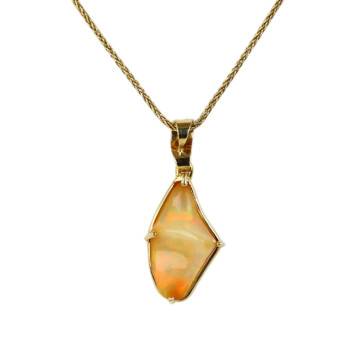 Featured image of this Women’s 14k Yellow Gold, Ethiopian Opal Necklace