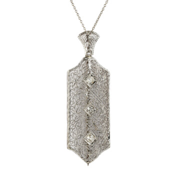 Featured image of this Vintage Women’s 14k White Gold Diamond Necklace