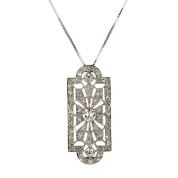 Featured image of this Women’s Vintage 14k White Gold Diamond Necklace