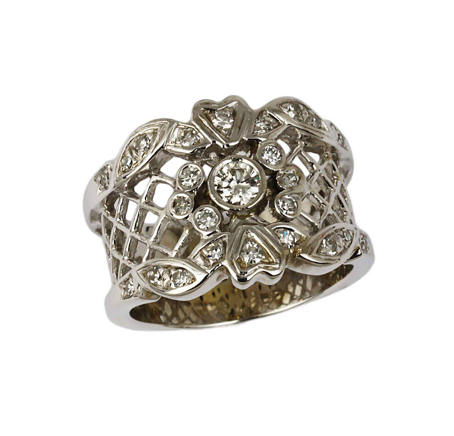 Featured image of this Women’s 14k White Gold Diamond Ring Size 6.25