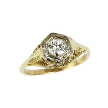 Featured image of this Vintage Women’s 14k Yellow Gold Diamond Ring Size 8.5